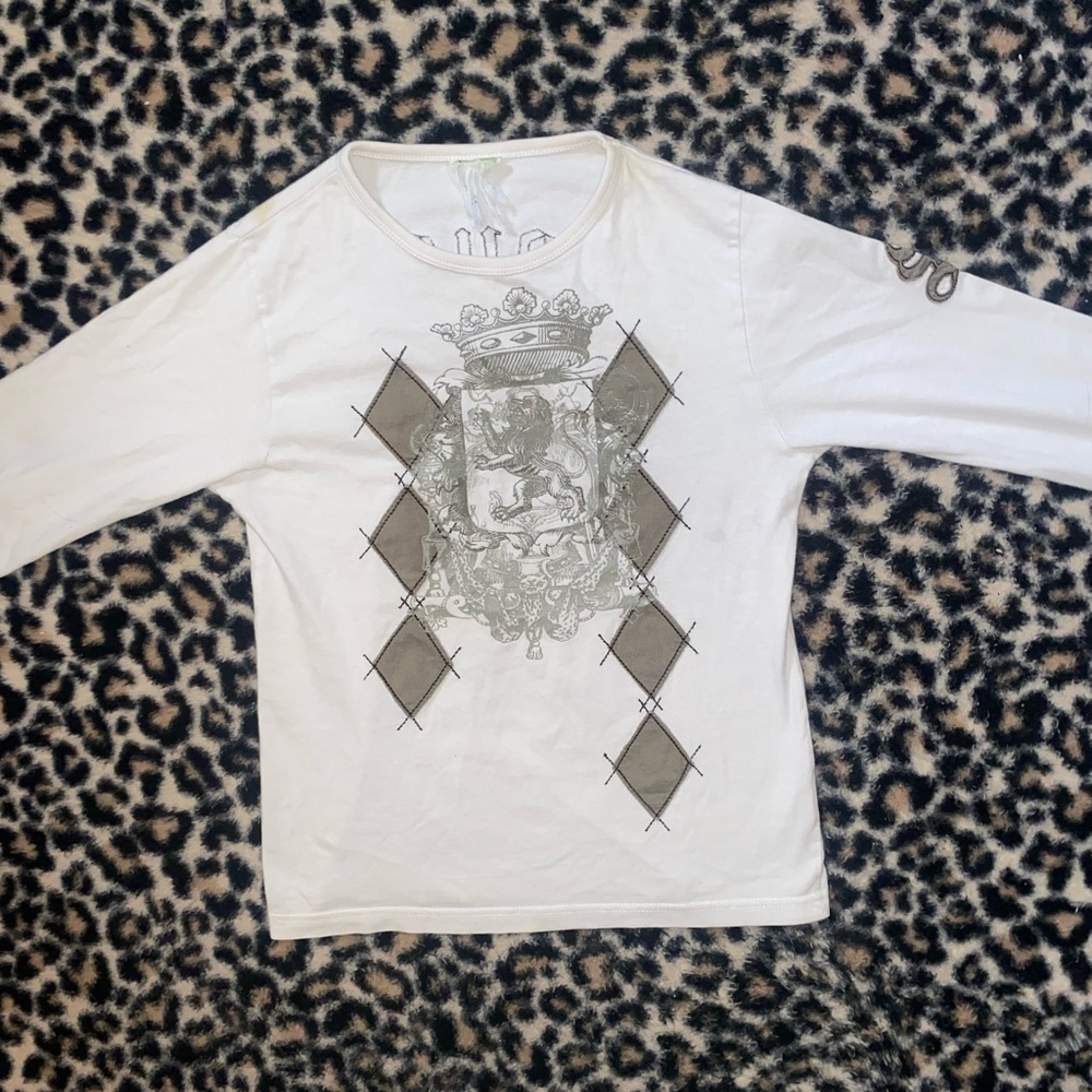 Stylish White Kids Shirt with Graphic Design